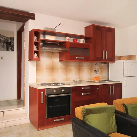 Rogoznica 7541a Daire